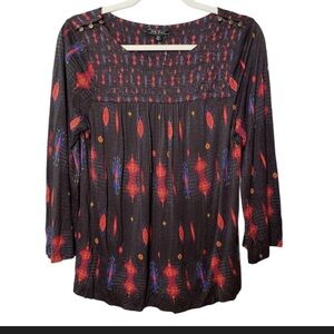 Lucky Brand top pullover 3/4 bell-type sleeve with shoulder buttons
Preowned